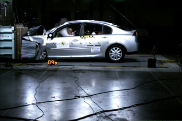 Краш тест Renault Laguna (2007)